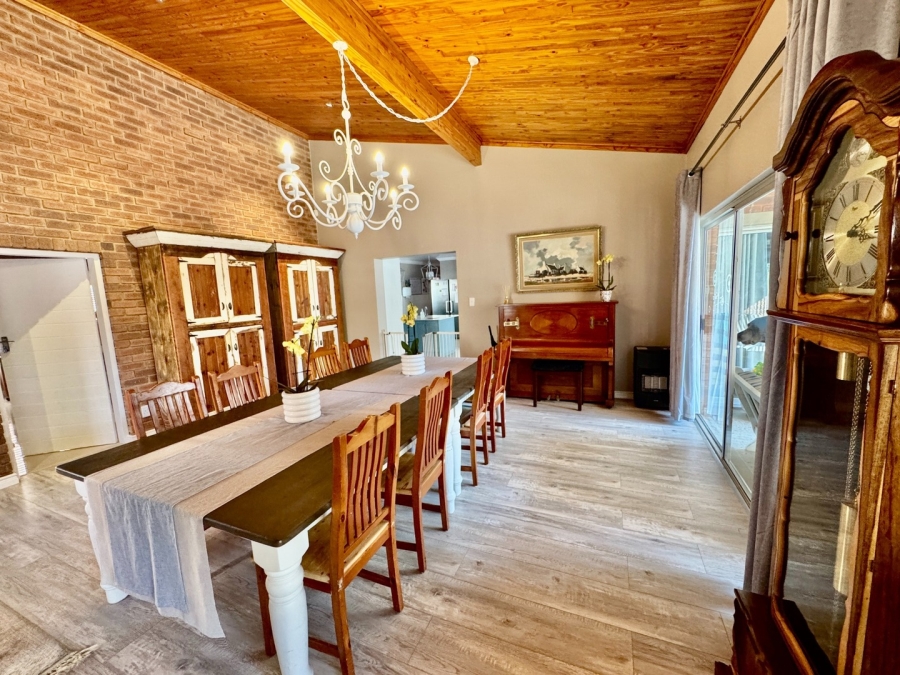 5 Bedroom Property for Sale in Mooivallei Park North West